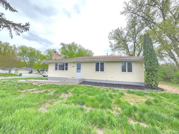5201 W 84th ST, Bloomington, MN 55437
