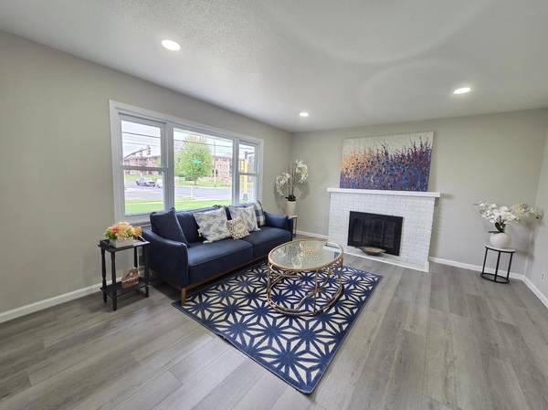 5201 W 84th ST, Bloomington, MN 55437