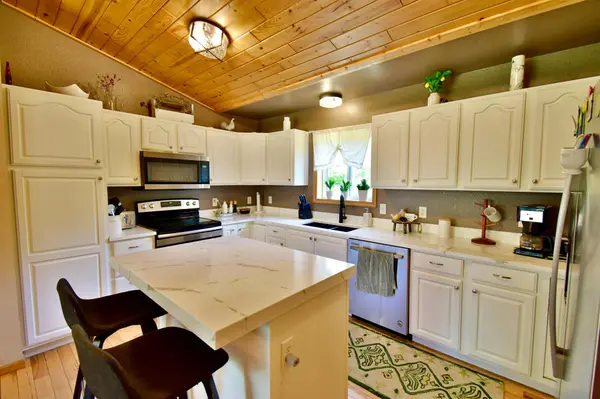 7300 Ski Chalet DR, Breezy Point, MN 56472
