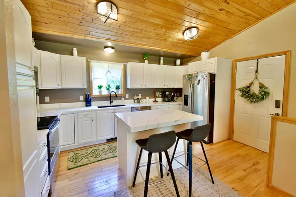 7300 Ski Chalet DR, Breezy Point, MN 56472