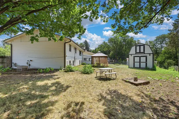 8026 Hynes AVE S, Cottage Grove, MN 55016