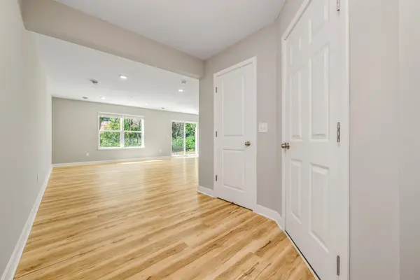 12709 Ashbury DR, Rogers, MN 55374