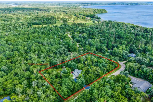 8022 White Oak ST NE, Bemidji, MN 56601