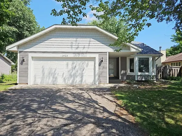 10928 Rhode Island CIR N, Champlin, MN 55316