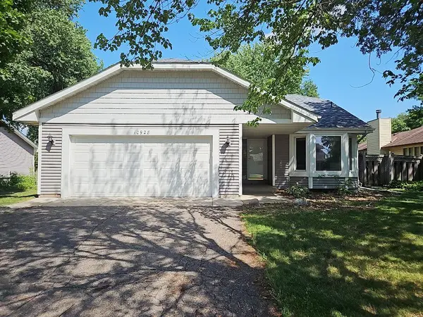 10928 Rhode Island CIR N, Champlin, MN 55316