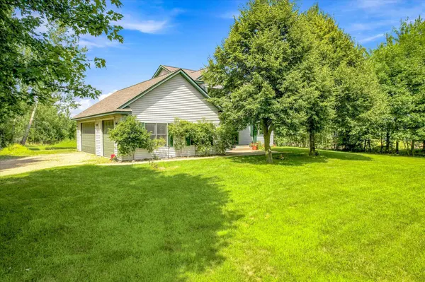 844 Moonbeam RD W, Hudson, WI 54016