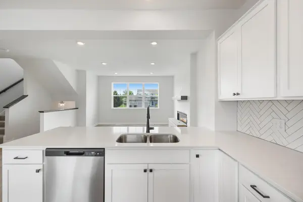 10350 Birchwood CIR, Victoria, MN 55318