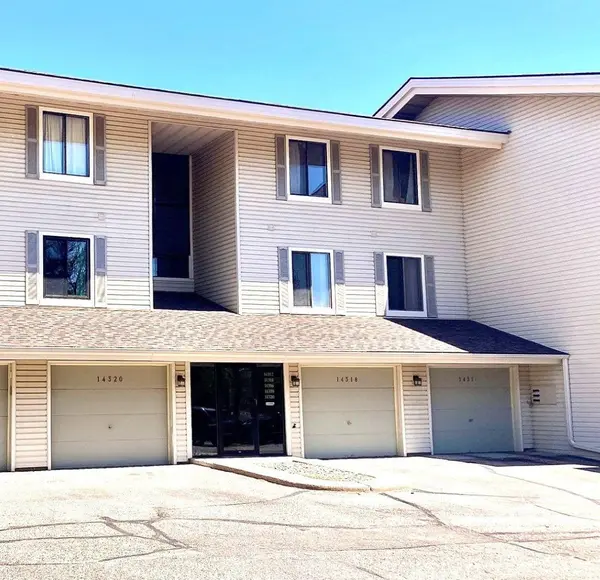 14314 Fairway DR, Eden Prairie, MN 55344