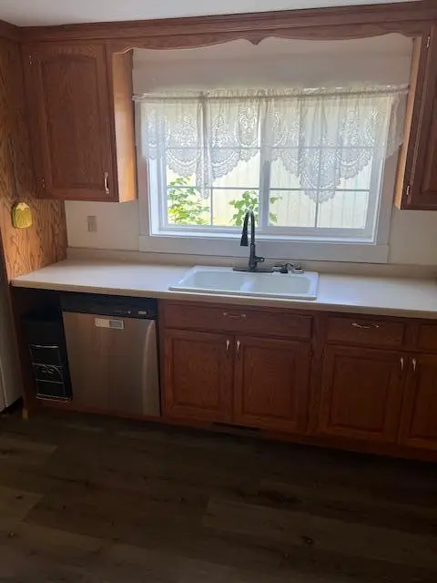 317 1st AVE SW, Hankinson, ND 58041
