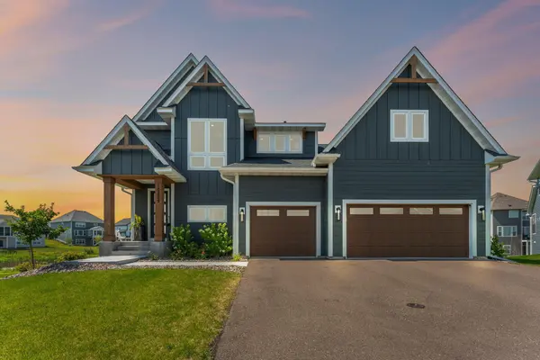 10229 Queensland LN N, Maple Grove, MN 55311