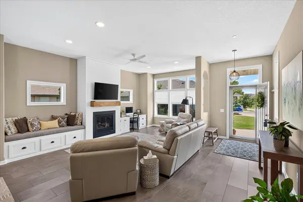 1121 Willowbrook CIR, Delano, MN 55328