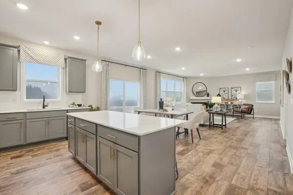 3752 Brookside DR, Chaska, MN 55318