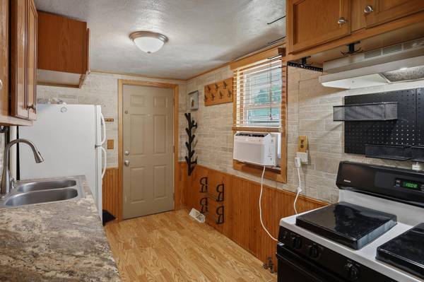 220 33rd AVE N, Saint Cloud, MN 56303