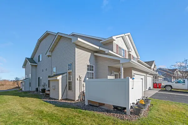 1824 Bridgewater BLVD S, Cambridge, MN 55008