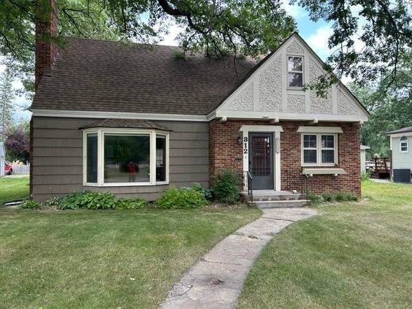 312 Kendall AVE N,  Thief River Falls,  MN 56701