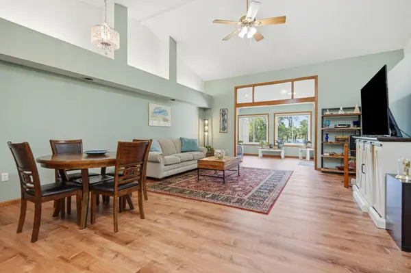 761 Markgrafs Lake Draw, Woodbury, MN 55129