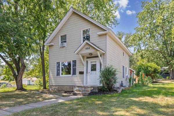 404 5th ST N, Bayport, MN 55003