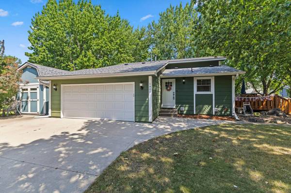 1805 Ruby Circle, Shakopee, MN 55379