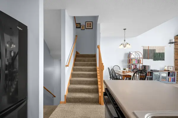6801 Pine Crest TRL S, Cottage Grove, MN 55016