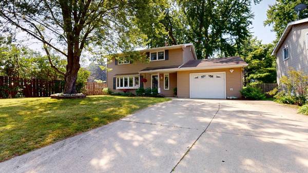 826 Minnie Maddern ST, Albert Lea, MN 56007