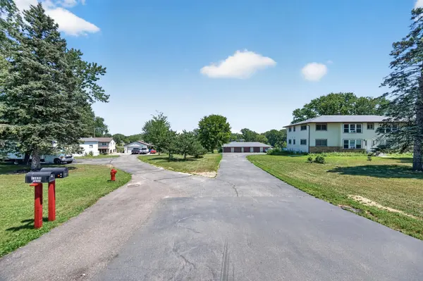 13830 S Robert TRL, Rosemount, MN 55068