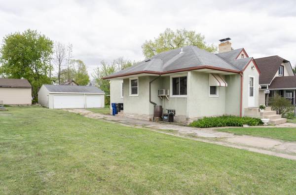1044 Cumberland ST, Saint Paul, MN 55117