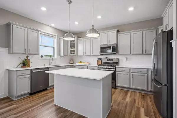 19302 Meadow View LN, Maple Grove, MN 55311