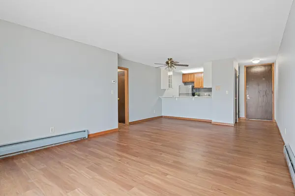 2800 Hamline AVE N #347, Roseville, MN 55113