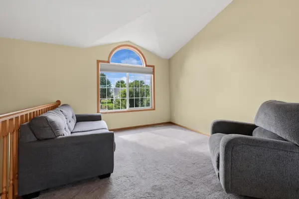1264 Heritage DR, Waite Park, MN 56387