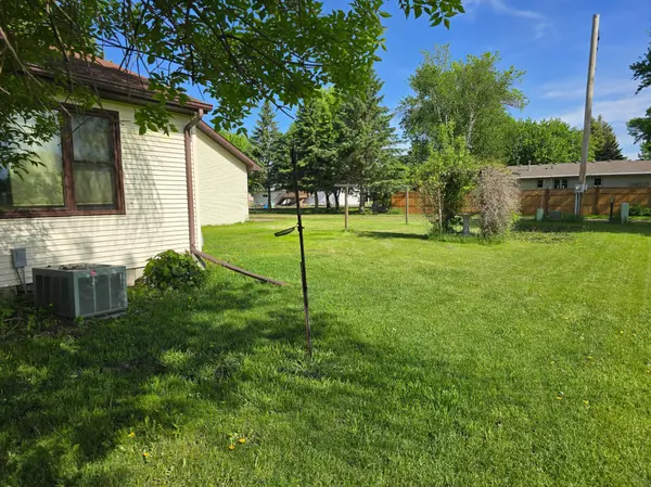 604 E Willow AVE, Olivia, MN 56277