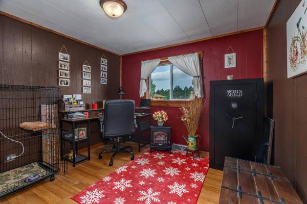 61 Cypress BLVD, Babbitt, MN 55706