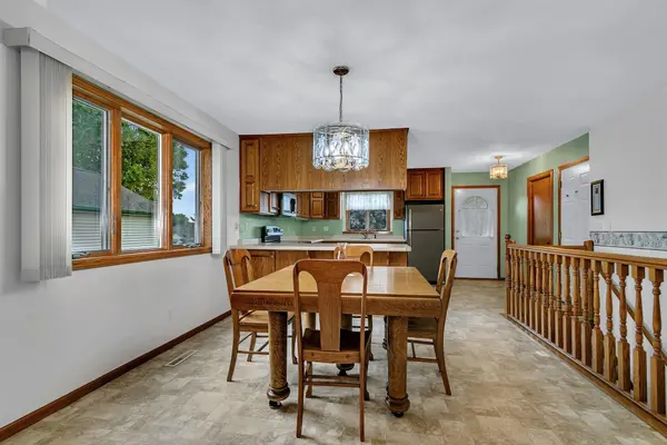 703 2nd AVE NE, Melrose, MN 56352