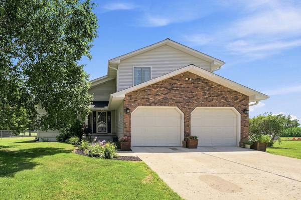 510 Circle LN, Arlington, MN 55307