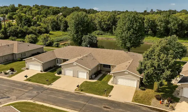 5631 White Oaks LN NW, Rochester, MN 55901