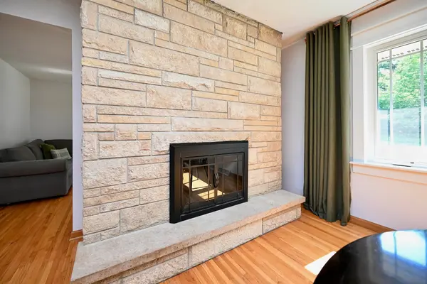 1260 Wincrest DR, Winona, MN 55987