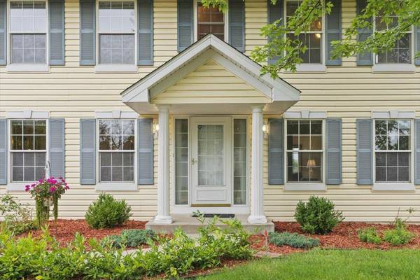 931 Sterling ST S, Maplewood, MN 55119