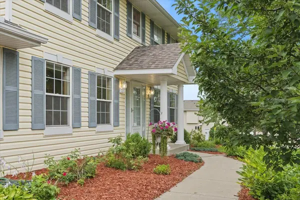 931 Sterling ST S, Maplewood, MN 55119