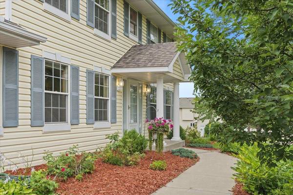 931 Sterling ST S, Maplewood, MN 55119