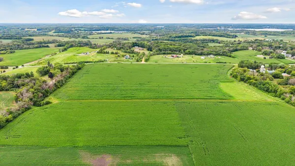 4132 Chippewa RD, Loretto, MN 55357