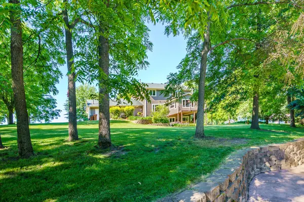 2841 Imperial AVE N, Lake Elmo, MN 55042