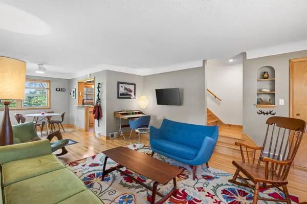 444 Lexington Pkwy S #2, Saint Paul, MN 55105