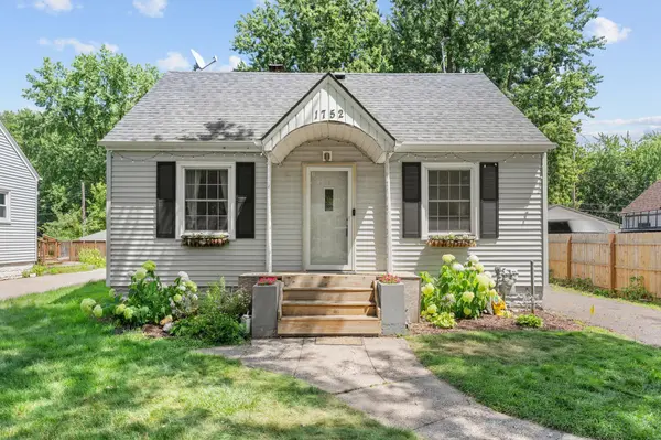 1752 Flandrau ST, Maplewood, MN 55109