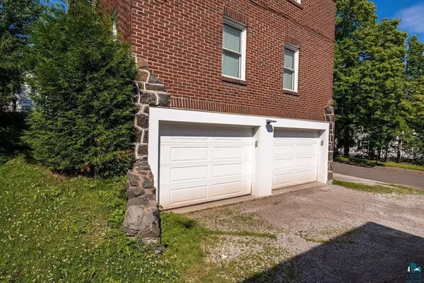 1529 E 5th ST, Duluth, MN 55812