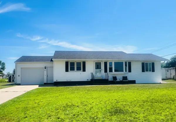 610 E 2nd ST, Graceville, MN 56240