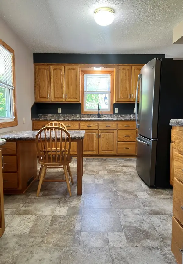 610 E 2nd ST, Graceville, MN 56240
