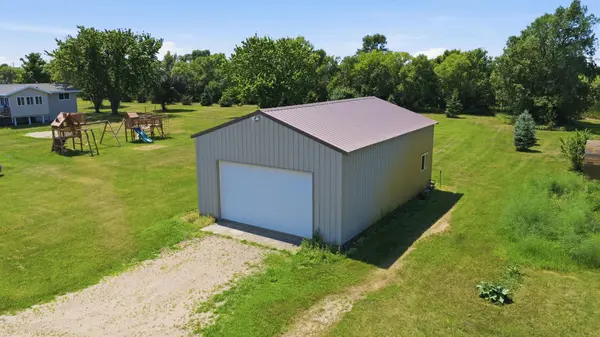 42684 245th ST, Belgrade, MN 56312