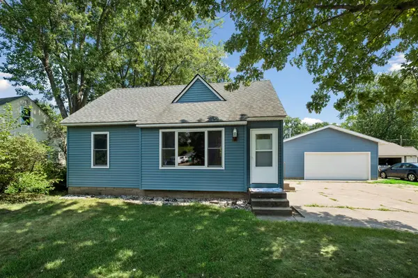 14 Pine DR, Circle Pines, MN 55014
