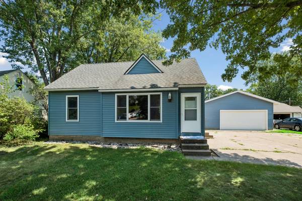 14 Pine DR, Circle Pines, MN 55014