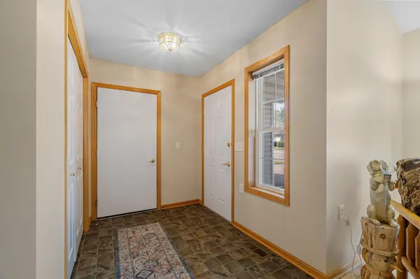 6866 Blackhawk TRL #12, Inver Grove Heights, MN 55077