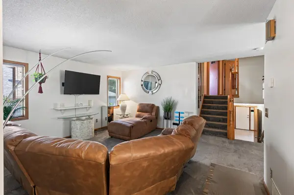 3838 Dupont AVE N, Minneapolis, MN 55412